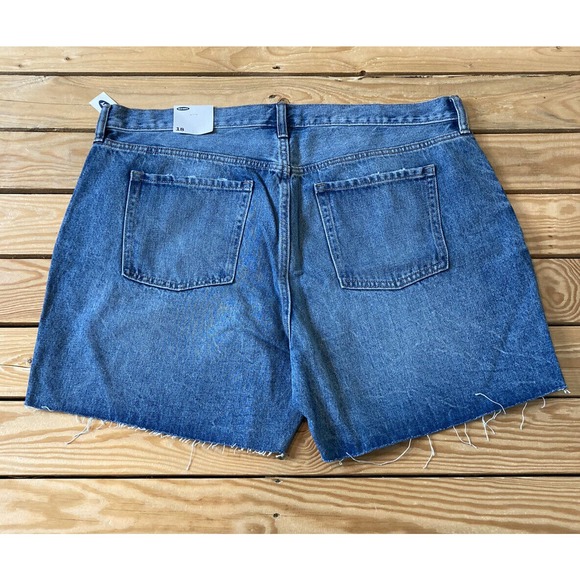 NWT Old Navy Cut Off Denim Shorts Size 18 Women’s Blue MSRP $39.99 - Picture 2 of 8